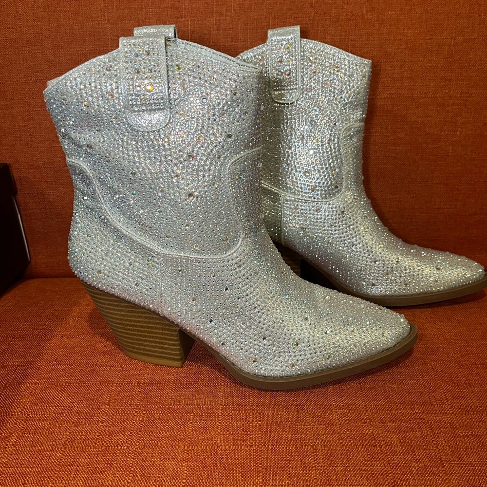 Forever River Sparkling Silver Heeled Boots